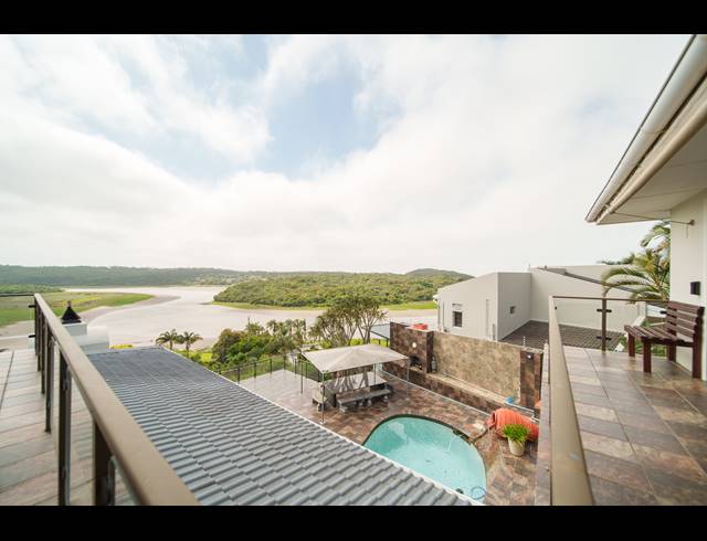 4 BEDROOM HOUSE FOR SALE IN BONZA BAY
